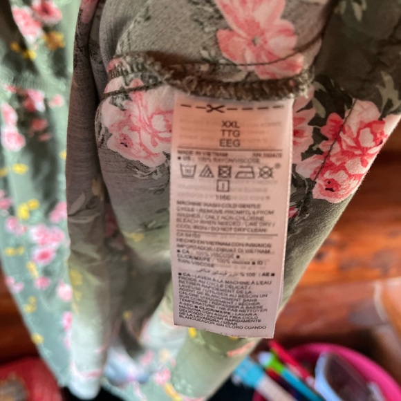 #50 OLD NAVY XXL FLORAL DRESS - Picture 2 of 3